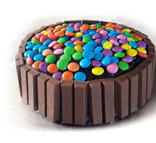 Kitkat gems cake