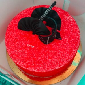 Frosting Red Velvet Cake