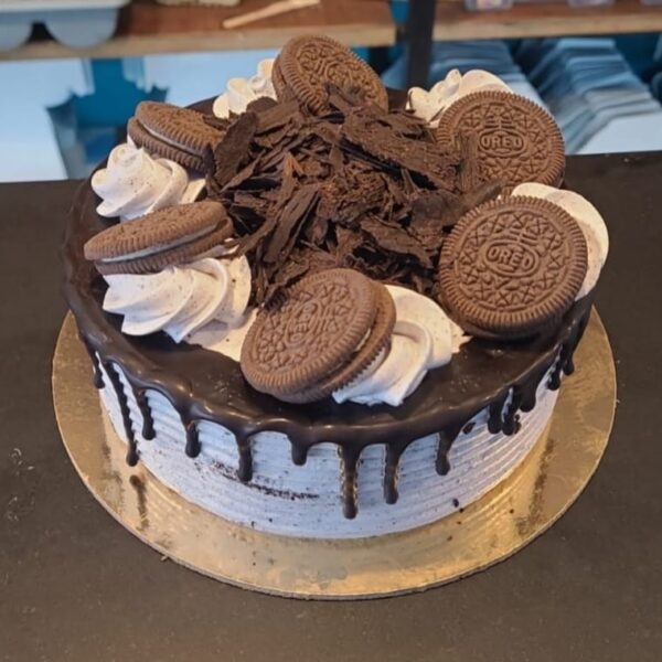 Oreo Dip Cake