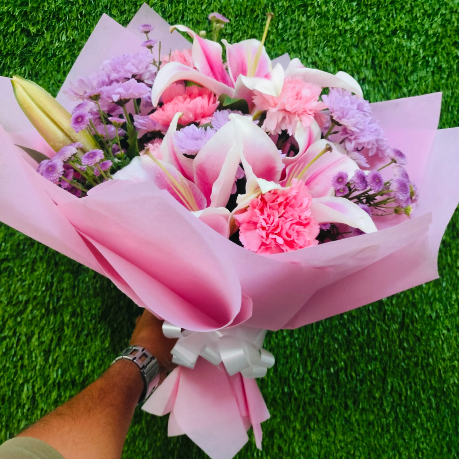 Beautiful fresh flower bouquet and gift arrangement – FlowerDekho