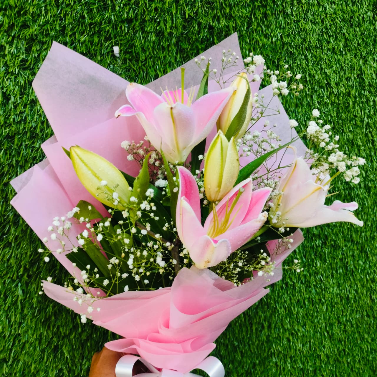 Beautiful fresh flower bouquet and gift arrangement – FlowerDekho